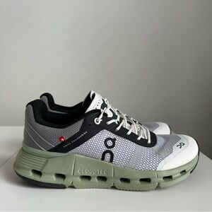 ON RUNNING SNEAKERS LIMITED EDITION